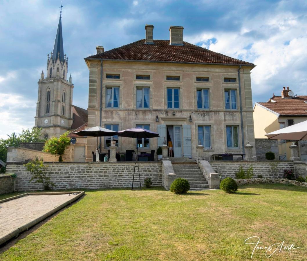 Confracourt Le Vieux Presbytere מראה חיצוני תמונה